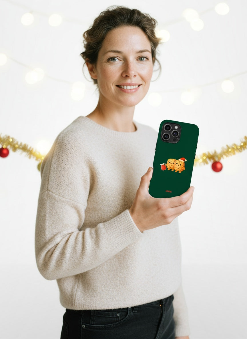 Person holding phone with Telefono dėklas - Kūčiukai