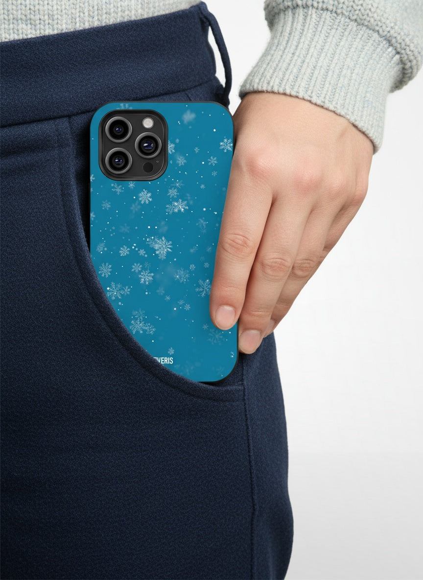 Hand putting phone case into pants pocket Telefono dėklas - Snowfall